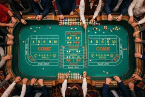 میز بازی کرپس Craps با انواع شرط‌بندی در کازینو